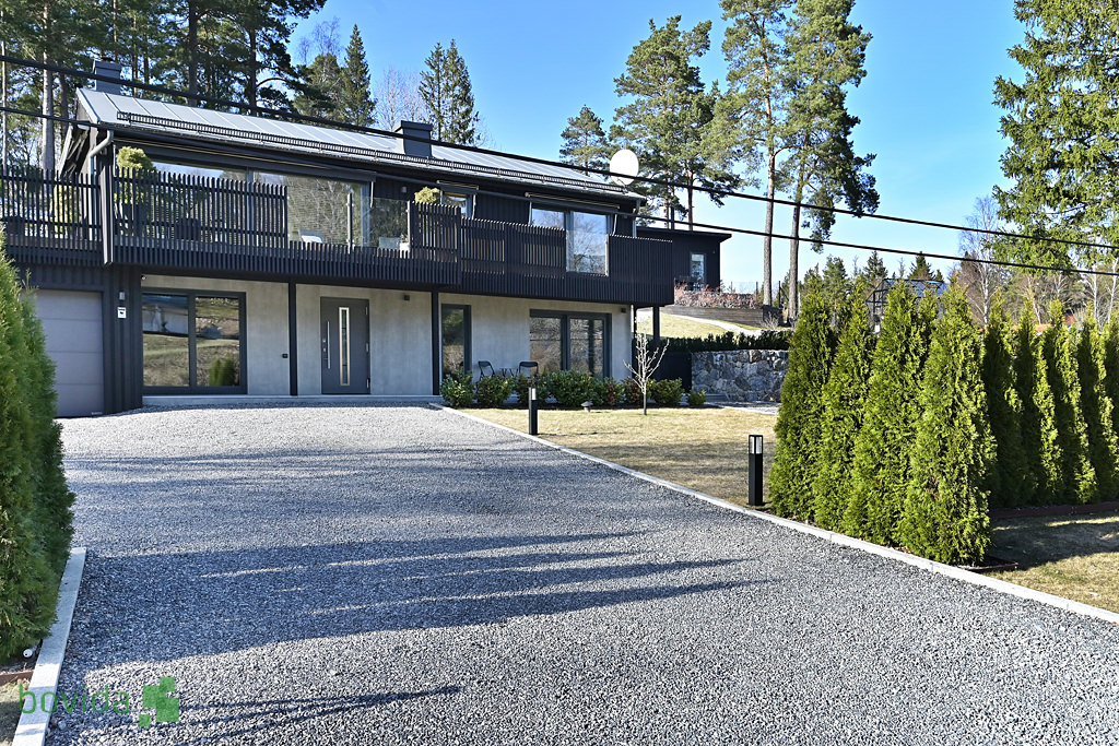 Plattläggning Garageinfart. Nacka Skuru