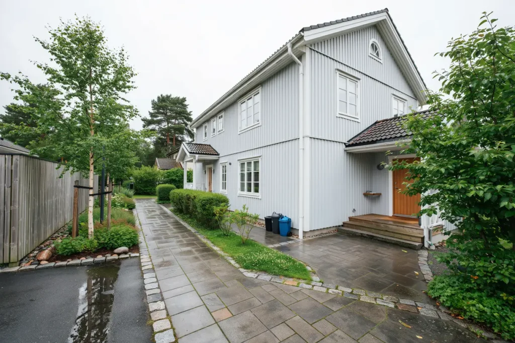 stenl ggning runt huset smarta l sningar f r entr sopk rl och g ngar i svenska villakvarter