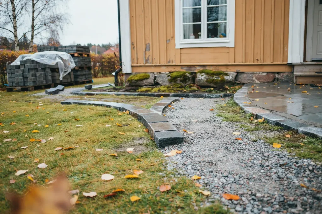 oktober r r tt tid att l gga kantsten skapa ordning i tr dg rden innan vintern